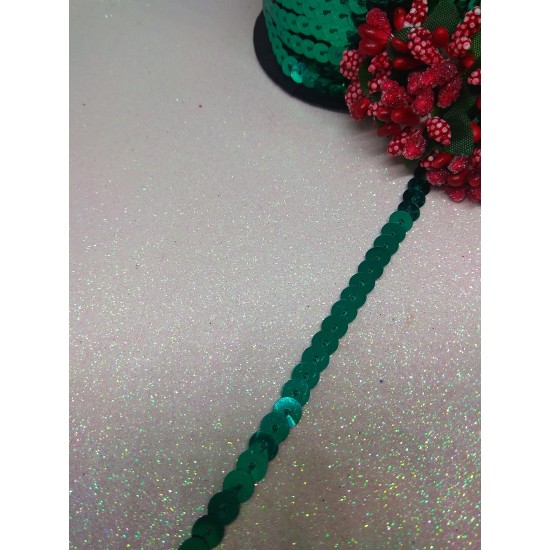 Пайетки на нитке 6 мм цв. зеленый, цена за 10 м